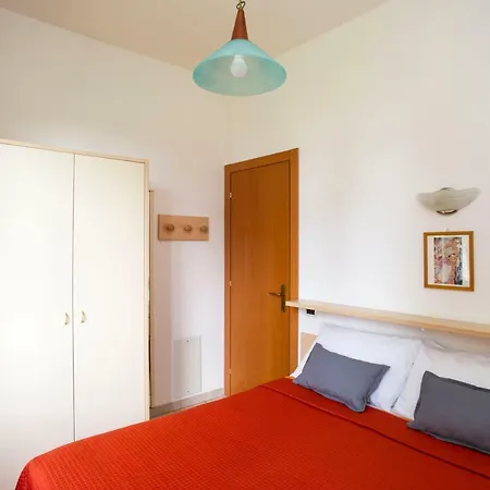 Le Mimose Лакона